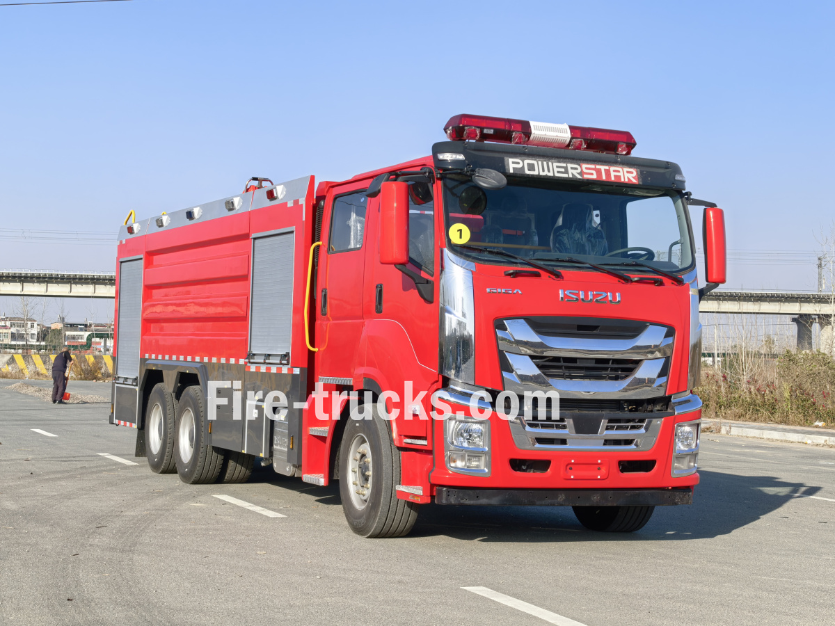 Chile Isuzu double cabin fire truck