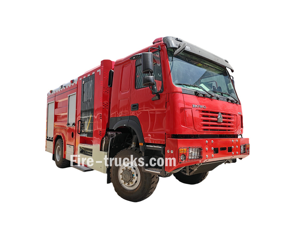 HOWO 4WD off-road firefighting truck