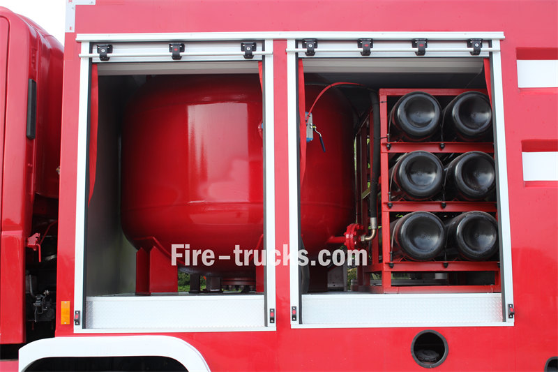 isuzu 8x4 dry powder heavy rescue fire truck