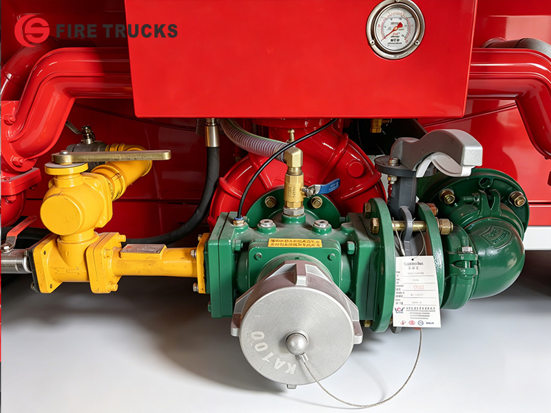 HOWO 4x2 water foam fire truck CB10/30-XZ fire pump Philippines